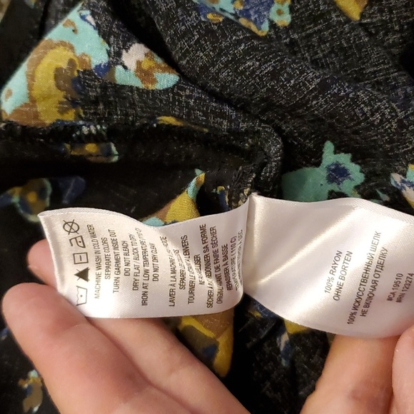 Lolë Top Black Multicolor Floral Print M - Picture 6 of 8